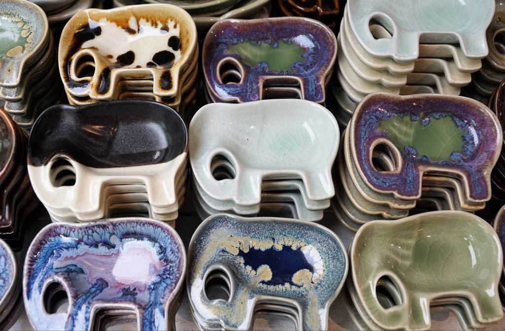 hansepuzzle 82607 - Elefant Puzzle, 500 Teile, Hintergründe, 46,0 x 30,0cm mit hochwertiger Aufbewahrung, Kartonbox und wiederverschließbarem Beutel