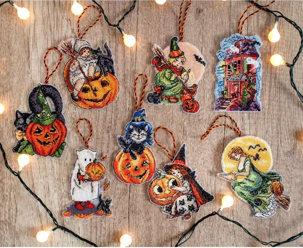 Set de 8 Broderies Letistitch Halloween 11x9cm Kit Point de Croix Complet