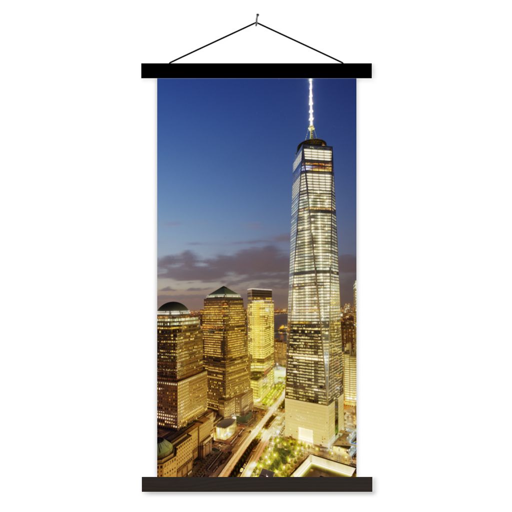 MuchoWow Textilposter Das One World Trade Center in New York bei Nacht 40x80 cm mit schwarzem Rahmen - Wandemalerei
