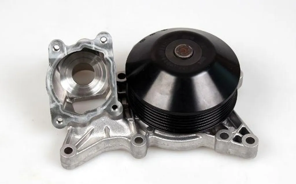 Pompe à eau de refroidissement moteur HEPU P425 compatible BMW E90 E92