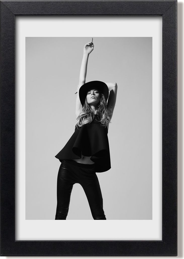 Bild 20x30 MDF-Rahmen, Wandkunst Frau in Schwarz