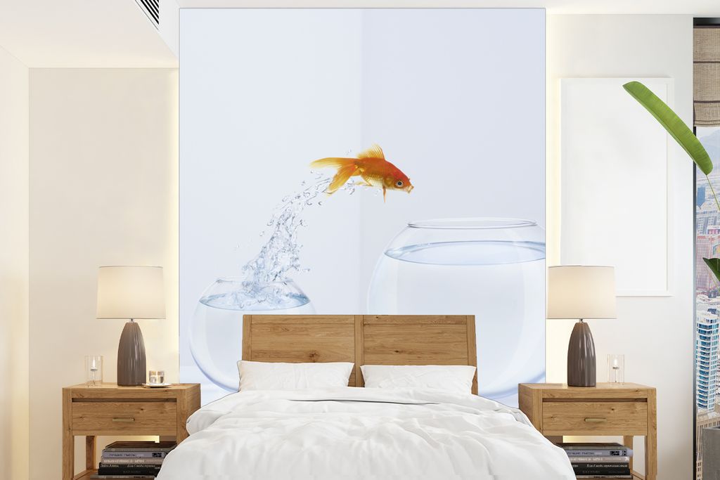 MuchoWow Fototapete für Wohnzimmer oder Schlafzimmer Wandtapete Vinyl Motivtapete Goldfisch - Weiß - Fischglas - 190x260 cm - Papiertapete