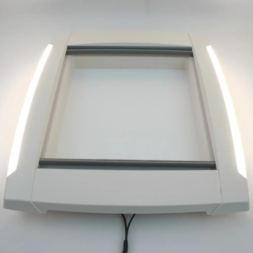 Cadre intérieur MPK VisionStar 40x40 pour lanterneau avec LED et store