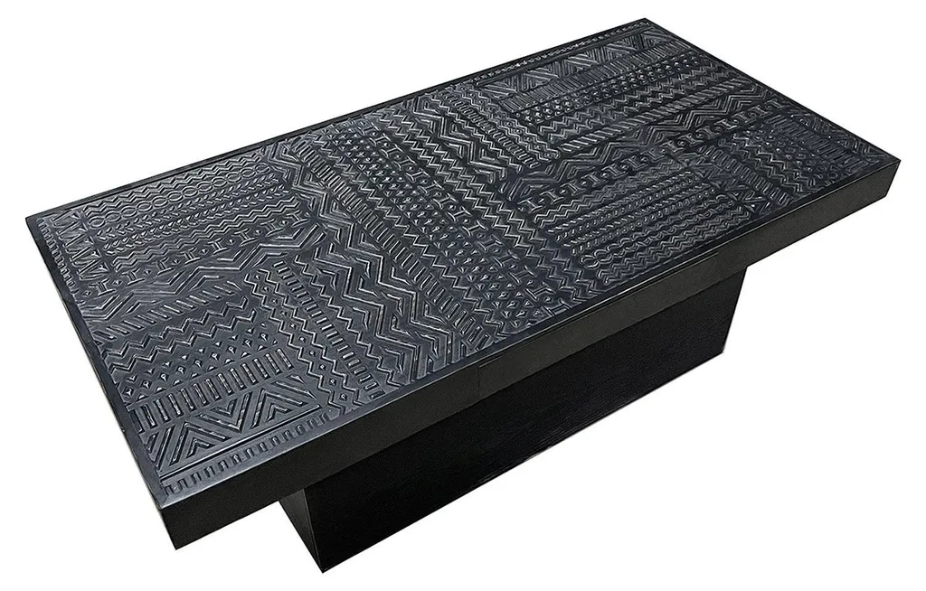 Table de salon noire style ethnique chic avec motifs gravés - 6