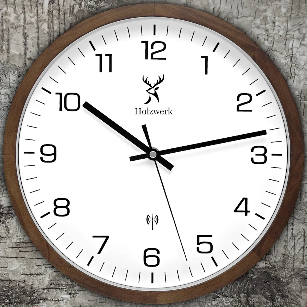 Horloge murale bois 30 cm : ne réglez plus jamais l'heure manuellement
