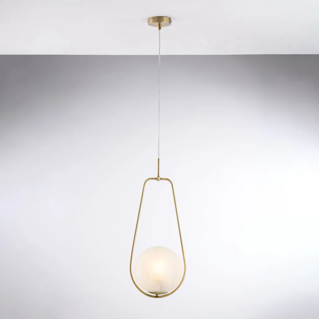 Suspension Afrodite bronze : éclairage chaleureux pour intérieur sombre
