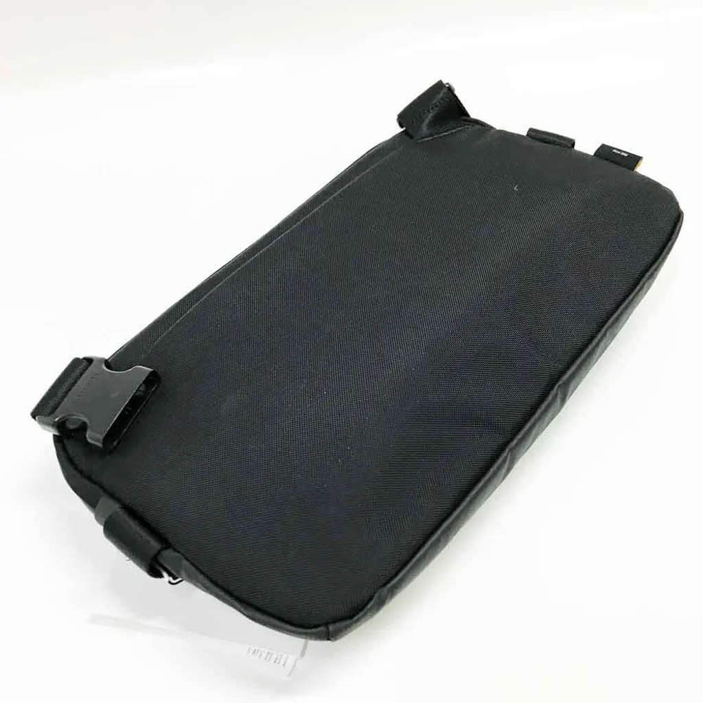 tomtoc Sling Bag Compact 7L - Sacoche iPad Pro 11 Pouces Imperméable - 2
