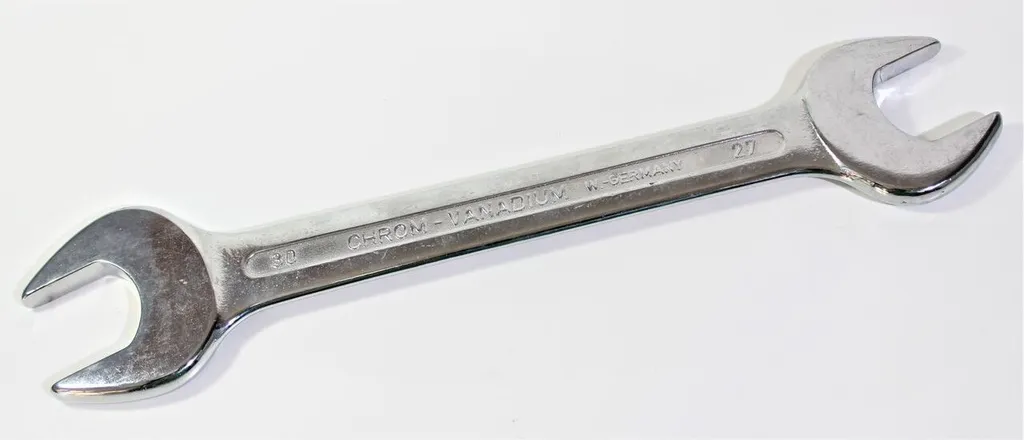 SALTUS No. 50 CV Chiave 27x30 mm - Standard Industriale DIN 3110