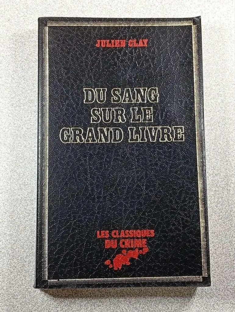 Livre Du sang sur le grand livre - Roman Policier de 320 Pages Broché