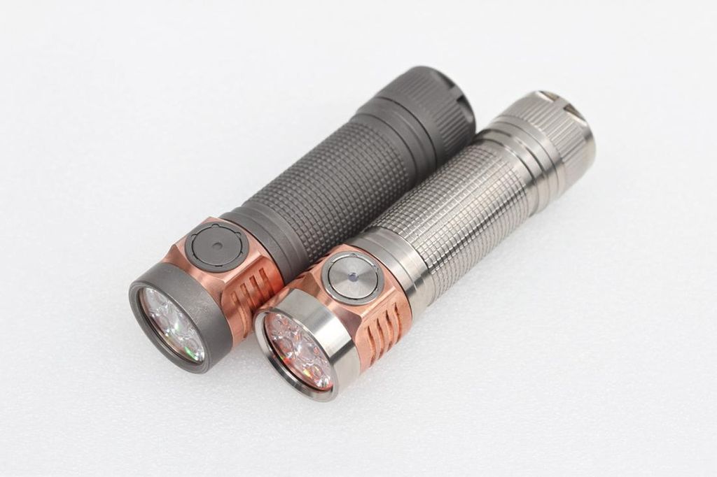 selected-lights Emisar D4V2 Ti Quad 18650 High Power LED Flashlight stonewashed Titan