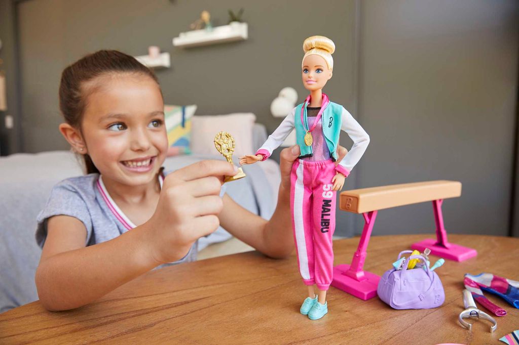 Puppe Barbie GJM72 Turnen Schwebebalken Mädchen bunt Kinderspielzeug  B-WARE 