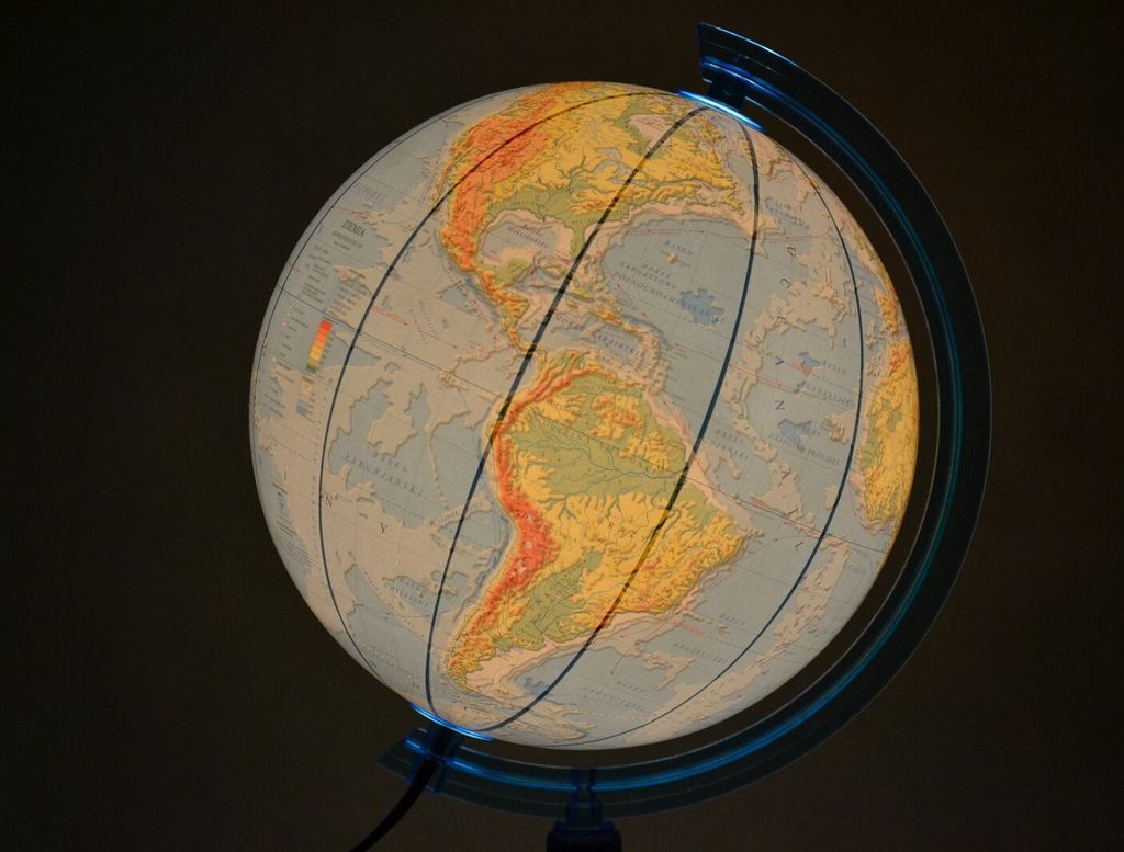 Mappamondo fisico illuminato in 3D da 25 cm Immagine del prodotto 