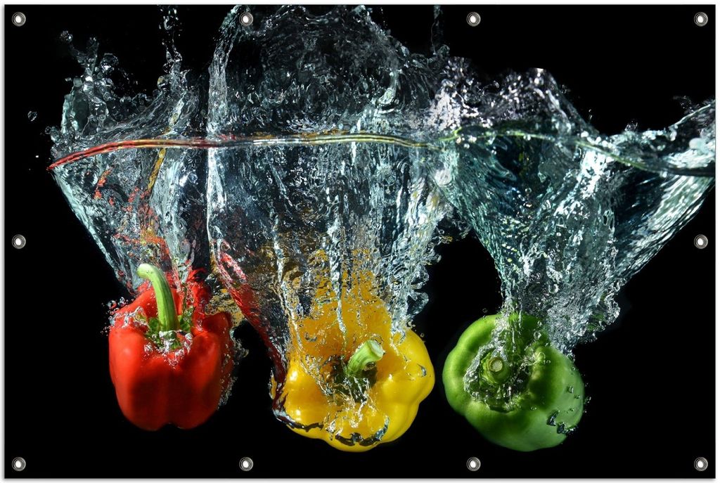 Wallario Outdoor-Poster für Garten oder Balkon, Motiv Paprika-Mix - frische Paprika in rot, gelb und grün im Wasser, in ca. 100 x 150 cm