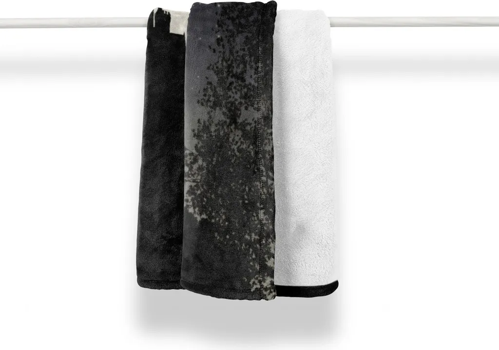 ABAKUHAUS Coperta in flanella e pile Schloss Weich, silhouette della fortezza di notte, morbida e confortevole per interni ed esterni, 125 x 175 cm, nero, blu scuro, grigio