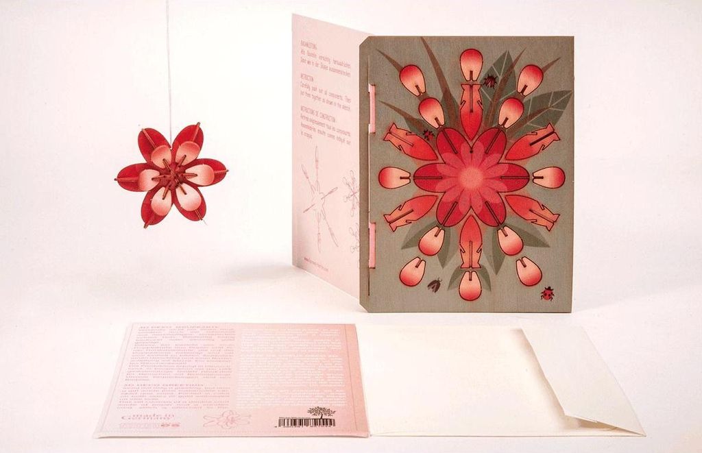 3D-Holzpostkarte »Blüte«.