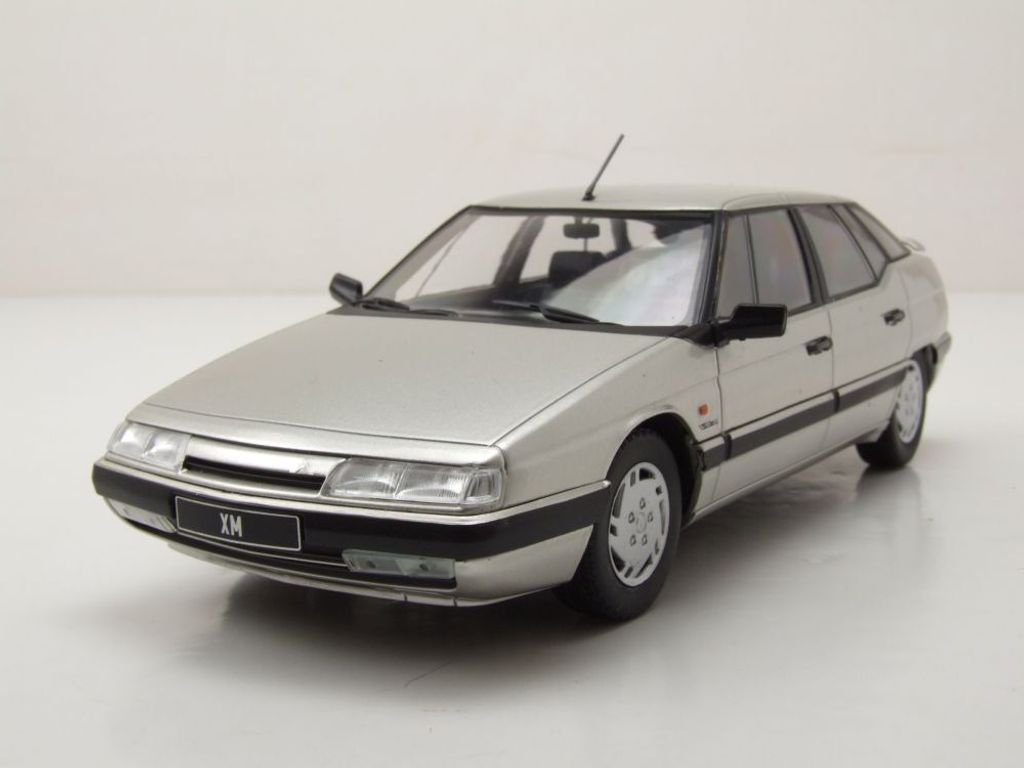 Whitebox 124216 Citroen XM 1989 silber 1:24