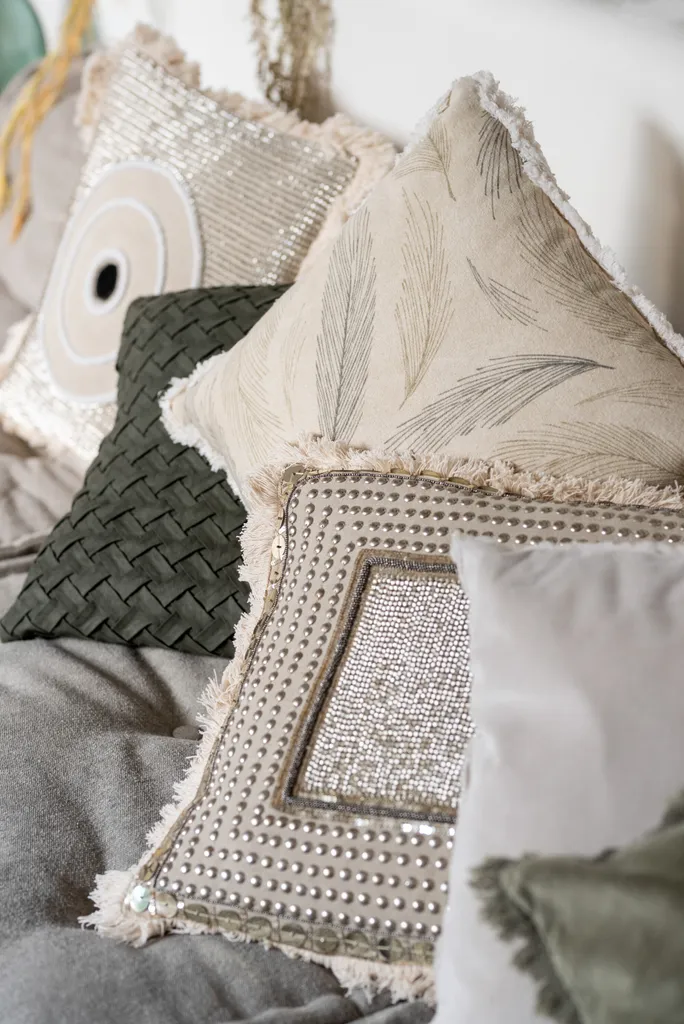Coussin Vert Tissé en Polyester J-Line - Finition Texturée Haut de Gamme