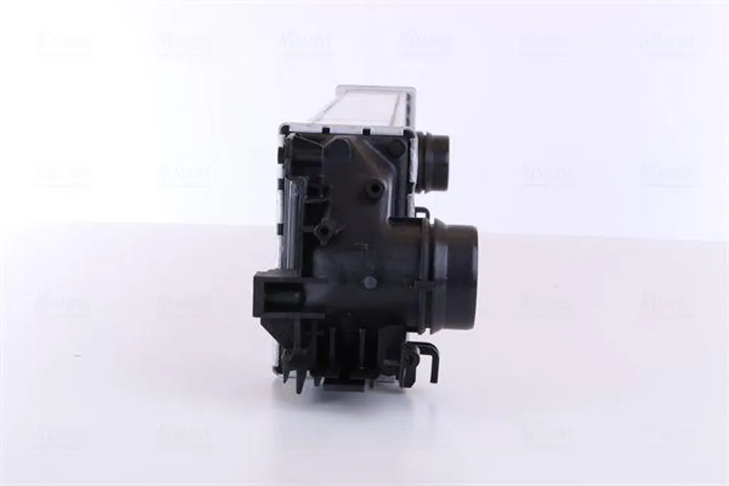 Intercooler NISSENS 961541 : Adieu Pertes de Puissance Turbo pour XC40