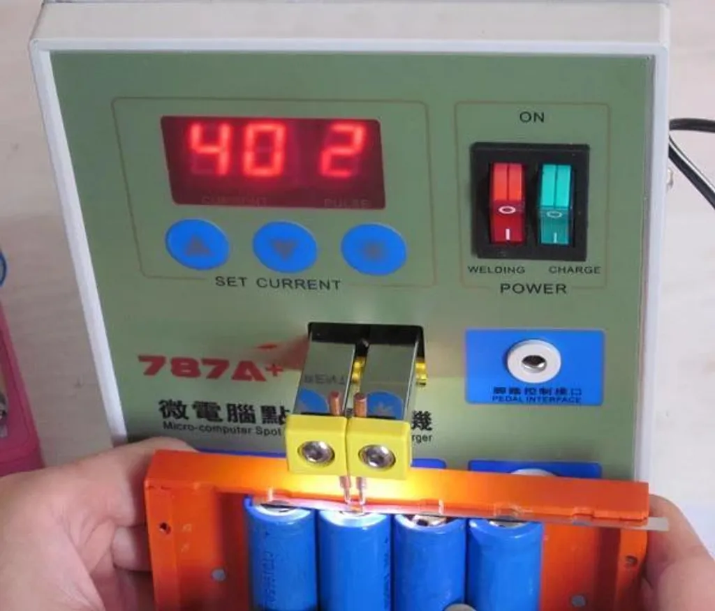 Machine à souder par points pour pack batterie 18650 et métal - 4