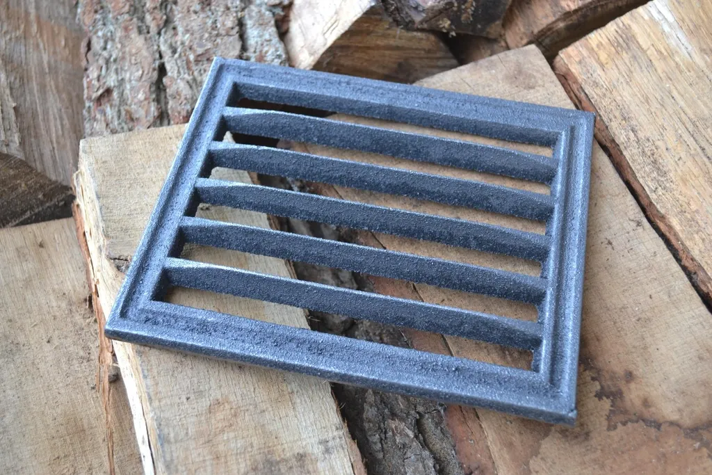 Griglia Quadrata in Ghisa SEZAM 20 x 16,5 cm - Essenziale per Stufa