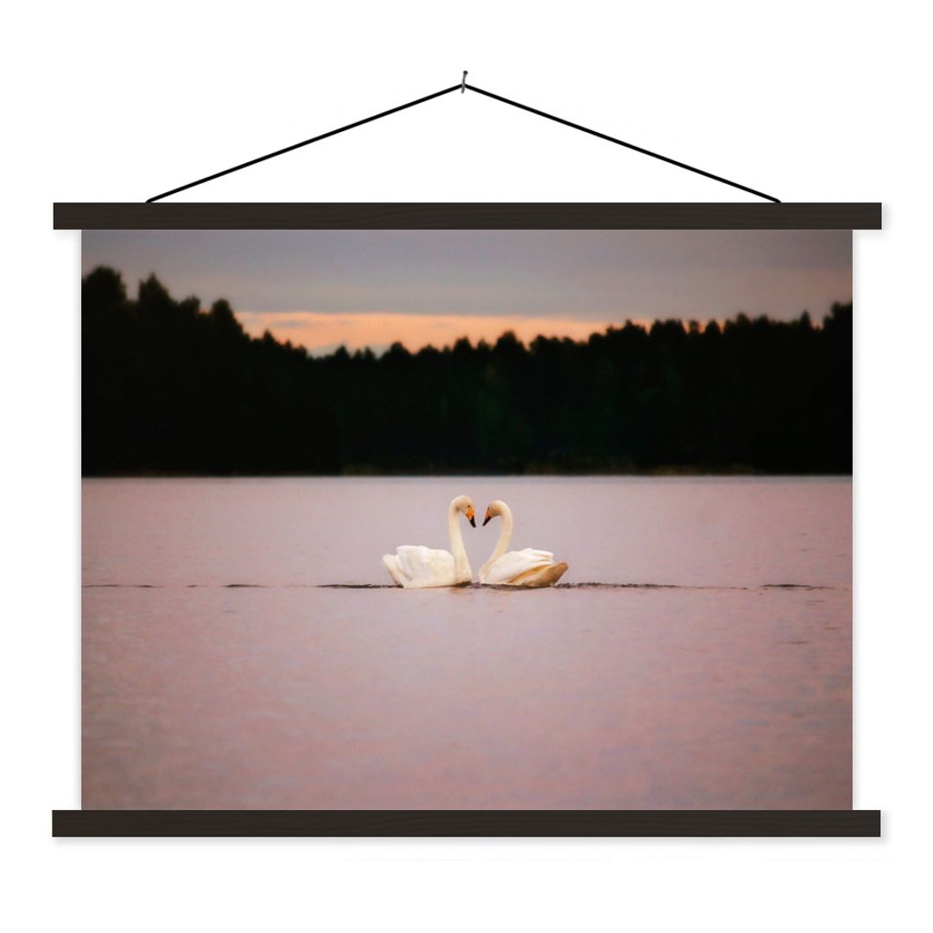 MuchoWow Textilposter Schwäne - Wasser - Bäume 120x90 cm mit schwarzem Rahmen - Aufhänger für Poster