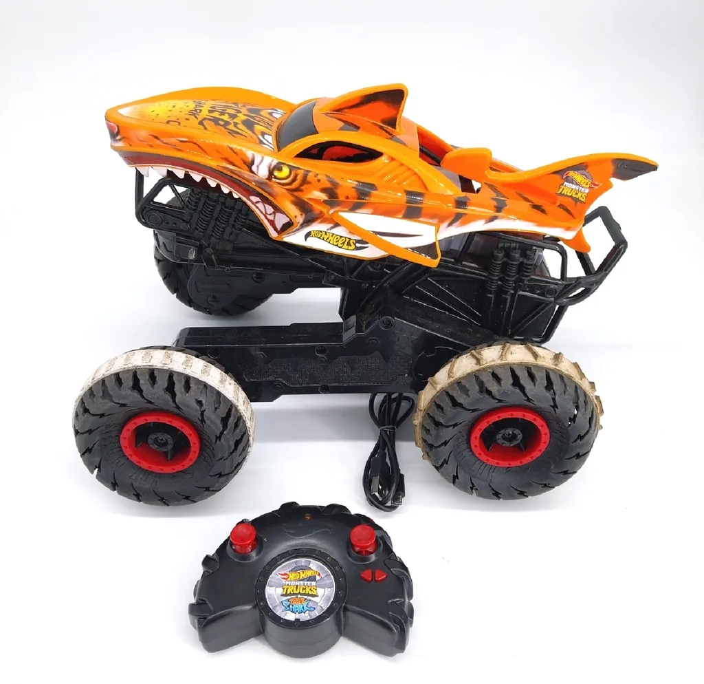 Monster Truck Télécommandé Tiger Shark 1:15 Idéal pour Jeu Extérieur - 18