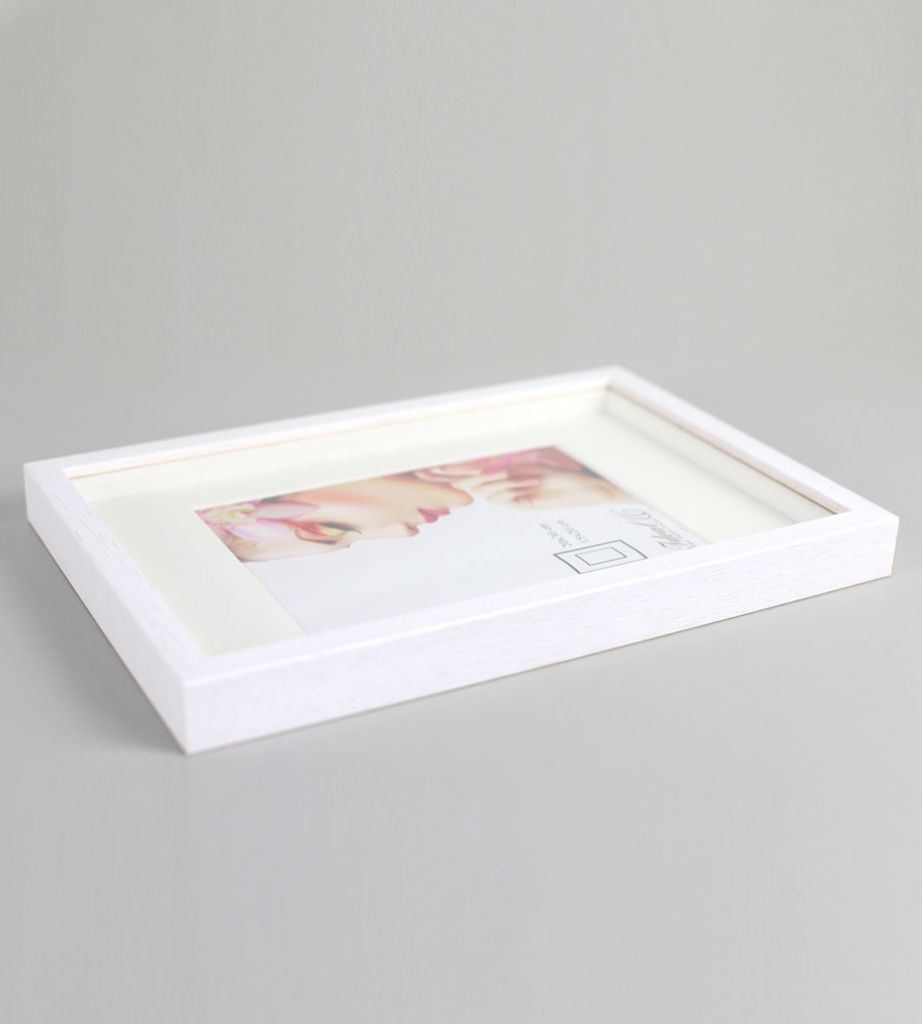 Produktbild von 3D Objektrahmen Aus Holz Für T-Shirts & Erinnerungen – A4 Bis 50x70 Cm, Wandmontiert