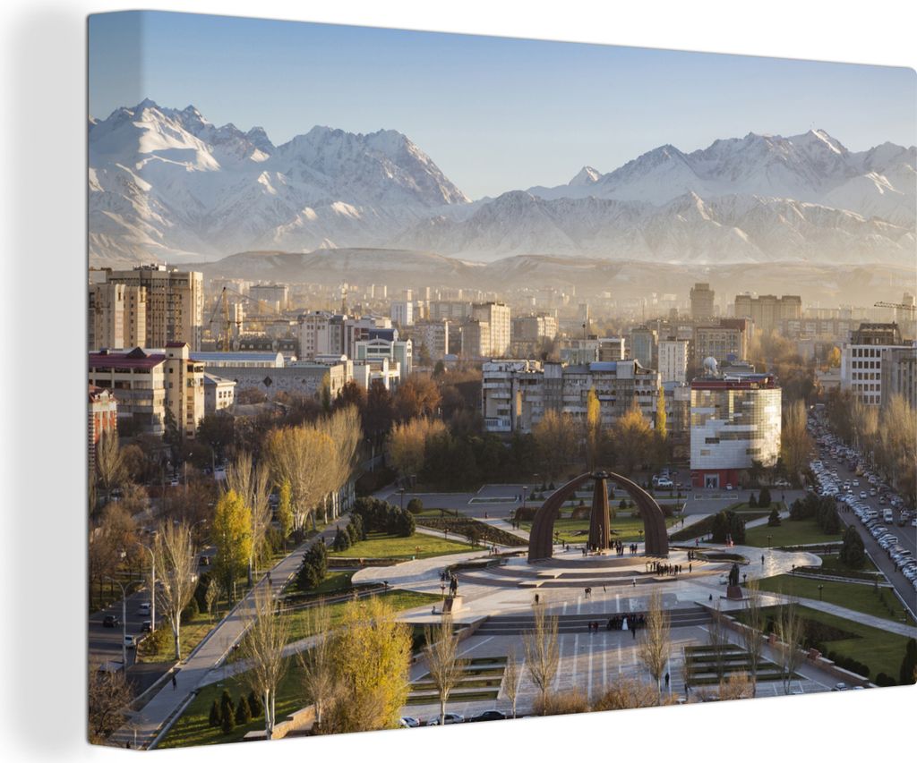 OneMillionCanvasses - Leinwandbilder - 140x90 cm, Bischkek, die Hauptstadt Kirgisistans, Wandbilder Kunstdruck Wanddekoration