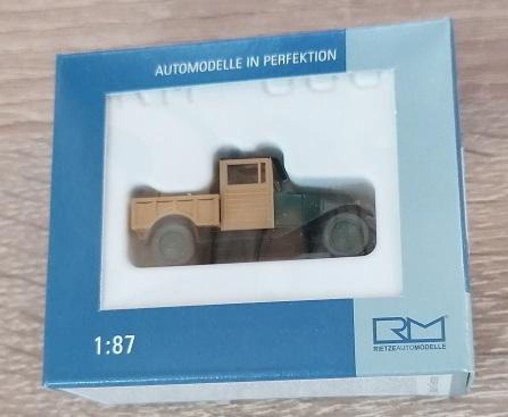 Rietze 83051 - 1/87 Renault NN1 Pick up grün schwarz - Neu
