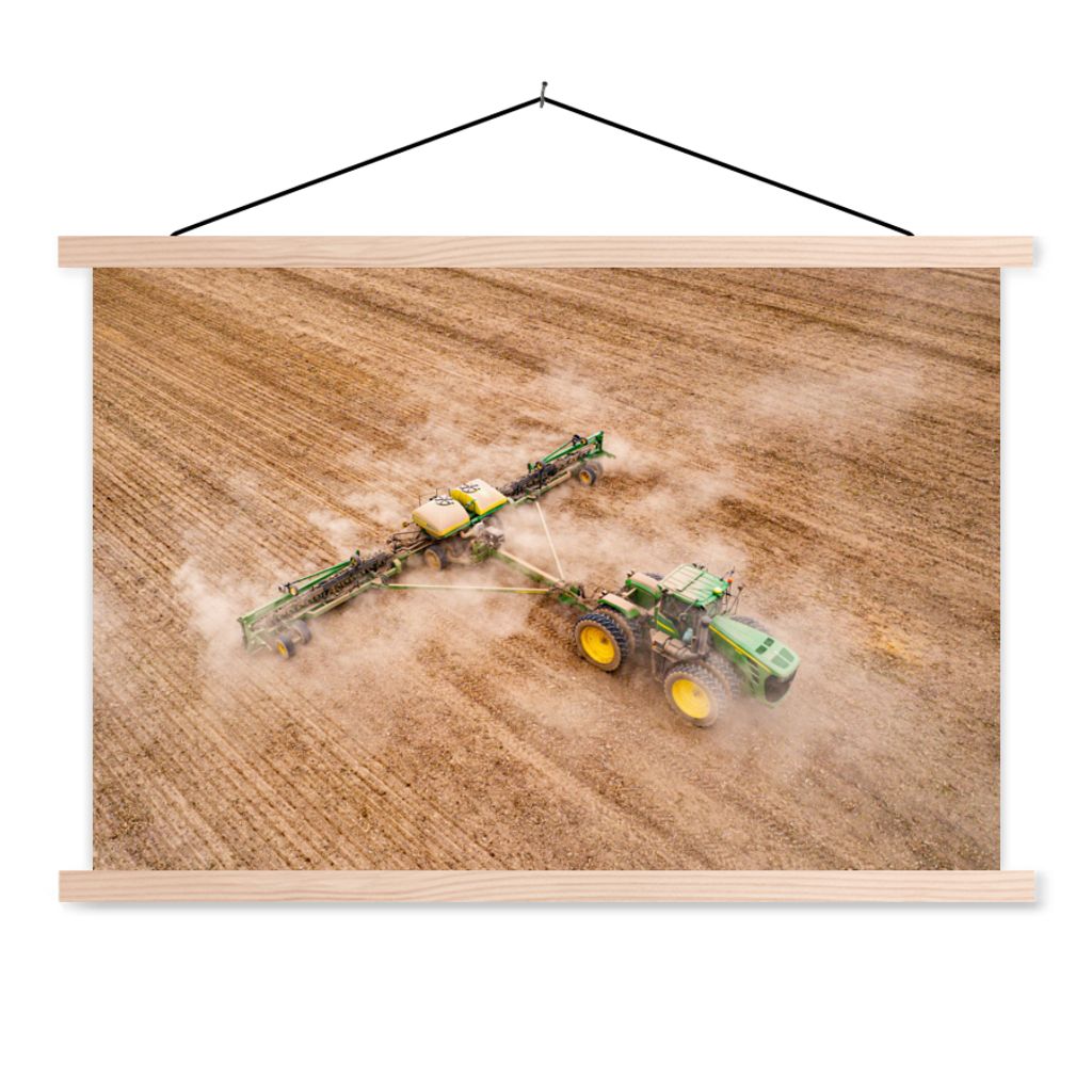 MuchoWow Textilposter Traktor - Feld - Bauernhof - Landwirt - Grün 120x80 cm mit holzfarbenen Rahmen - Aufhängeset