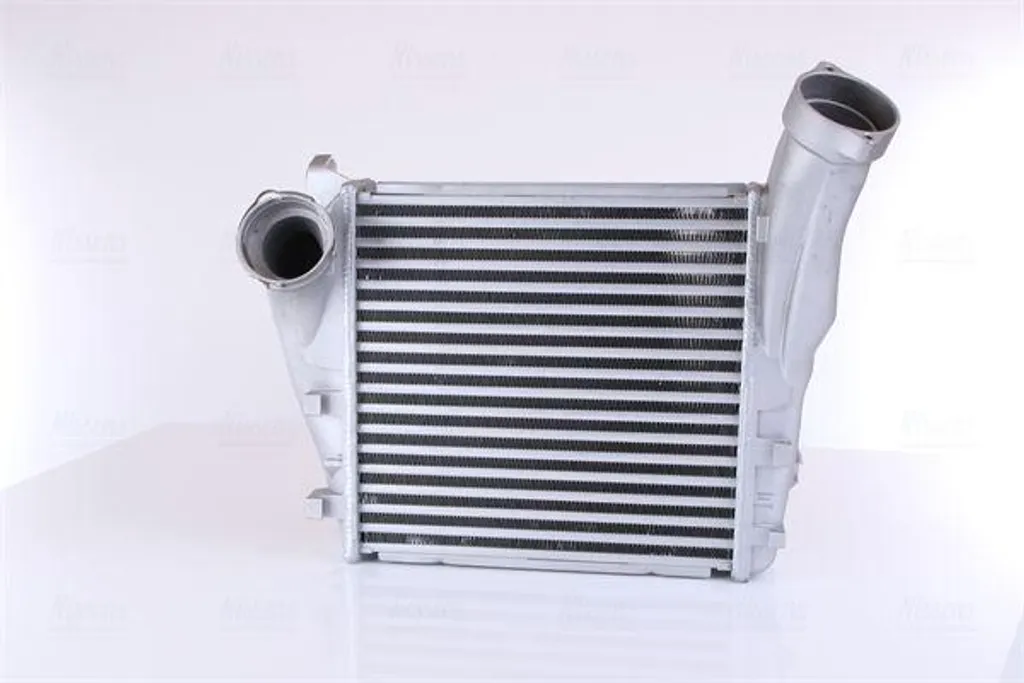 Refroidisseur d'air de suralimentation Nissens 96276 pour Cayenne