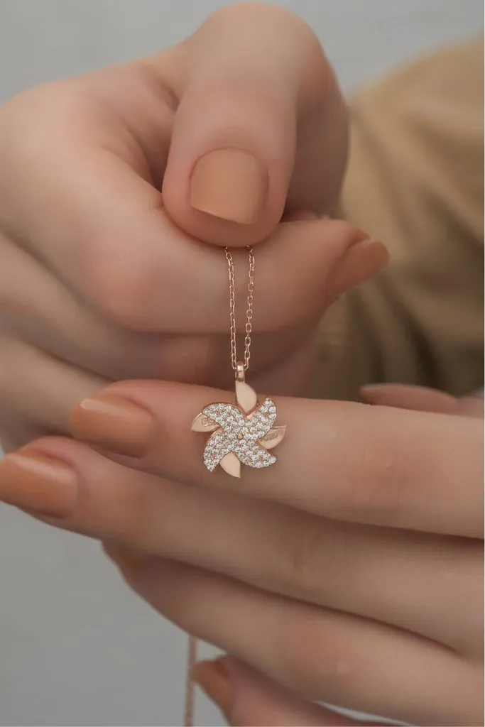 Collier en argent 925 avec pendentif moulin à vent rotatif en zircone
