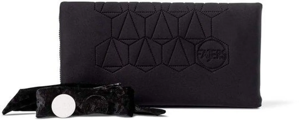 Grande pochette noire pliable 35x35 cm pour vos déplacements quotidiens