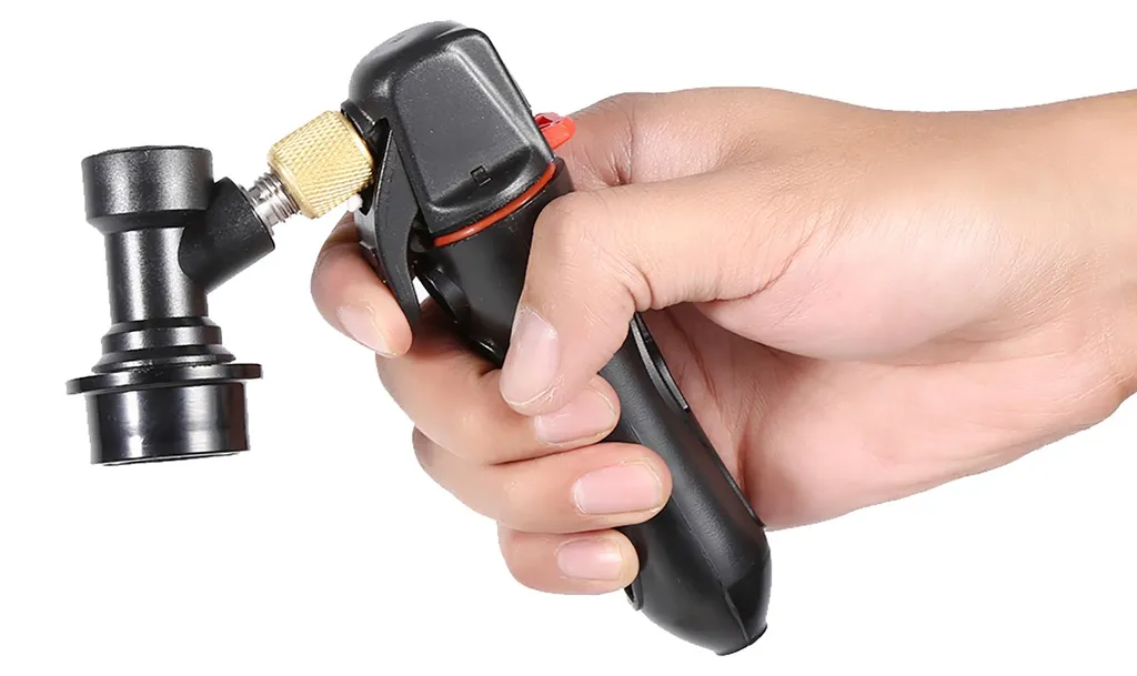 Injecteur de CO2 Compact avec Bouchon à Bille Noir pour Valve de Soda 8mm