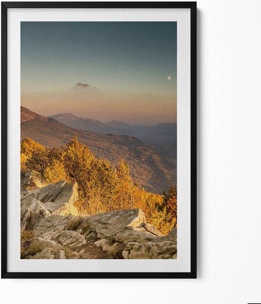 Berge Bieszczady– Wandbild mit Rahmen – Gerahmtes Bild – Wanddekoration – 70x100 cm – Schwarz Rahmen