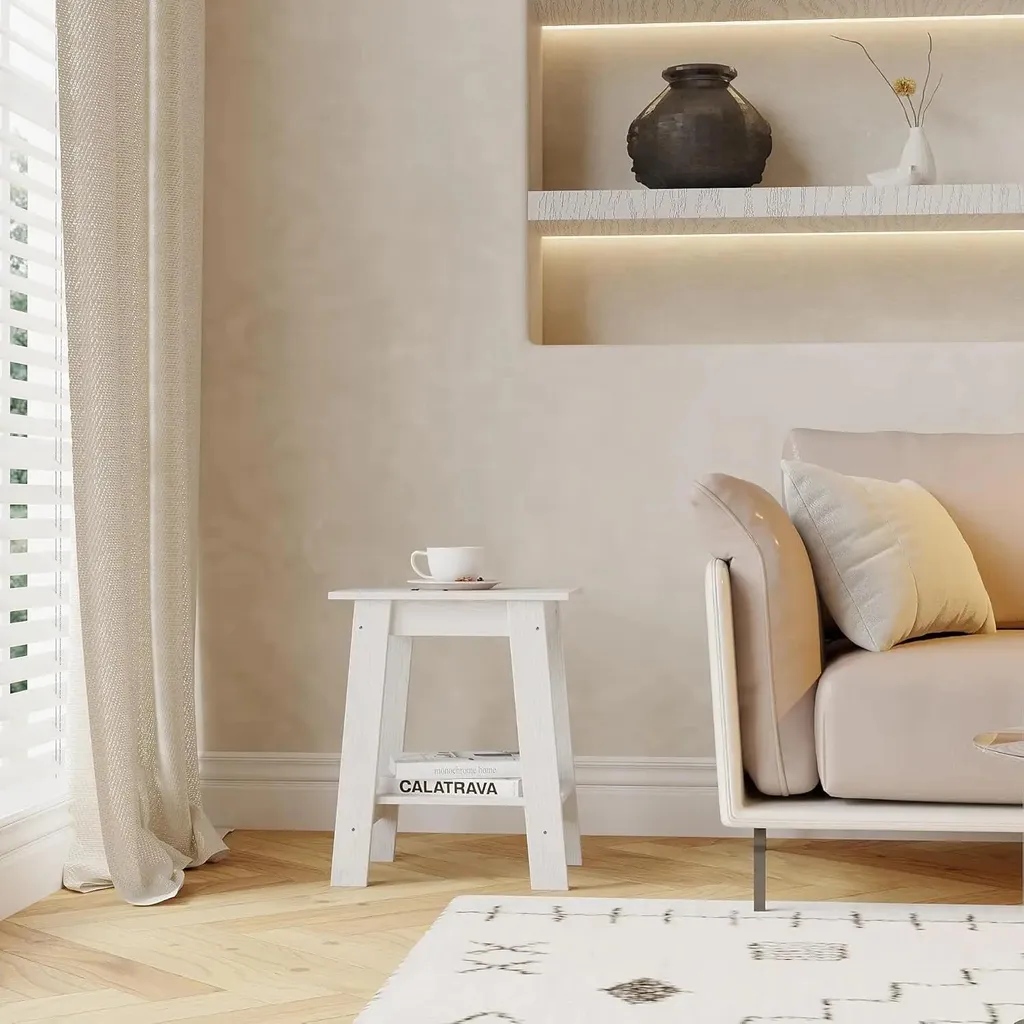 Meuble d'appoint compact blanc fini bois pour optimiser vos rangements