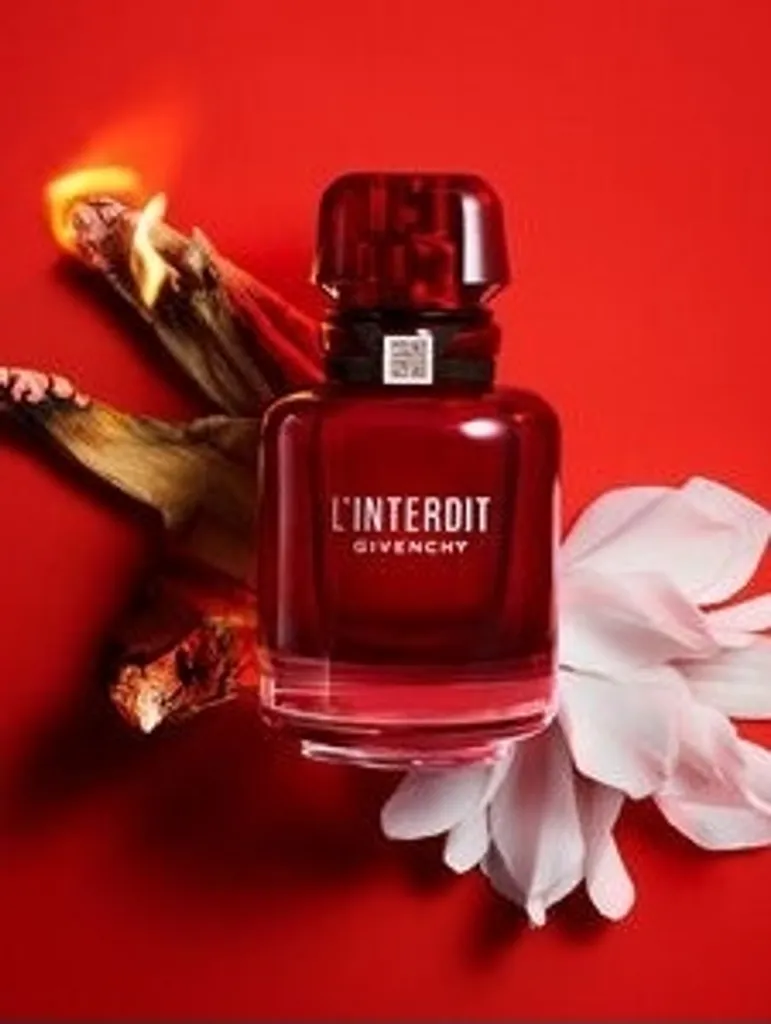Givenchy L'Interdit Rouge Ultime : Le Parfum Idéal pour vos Soirées