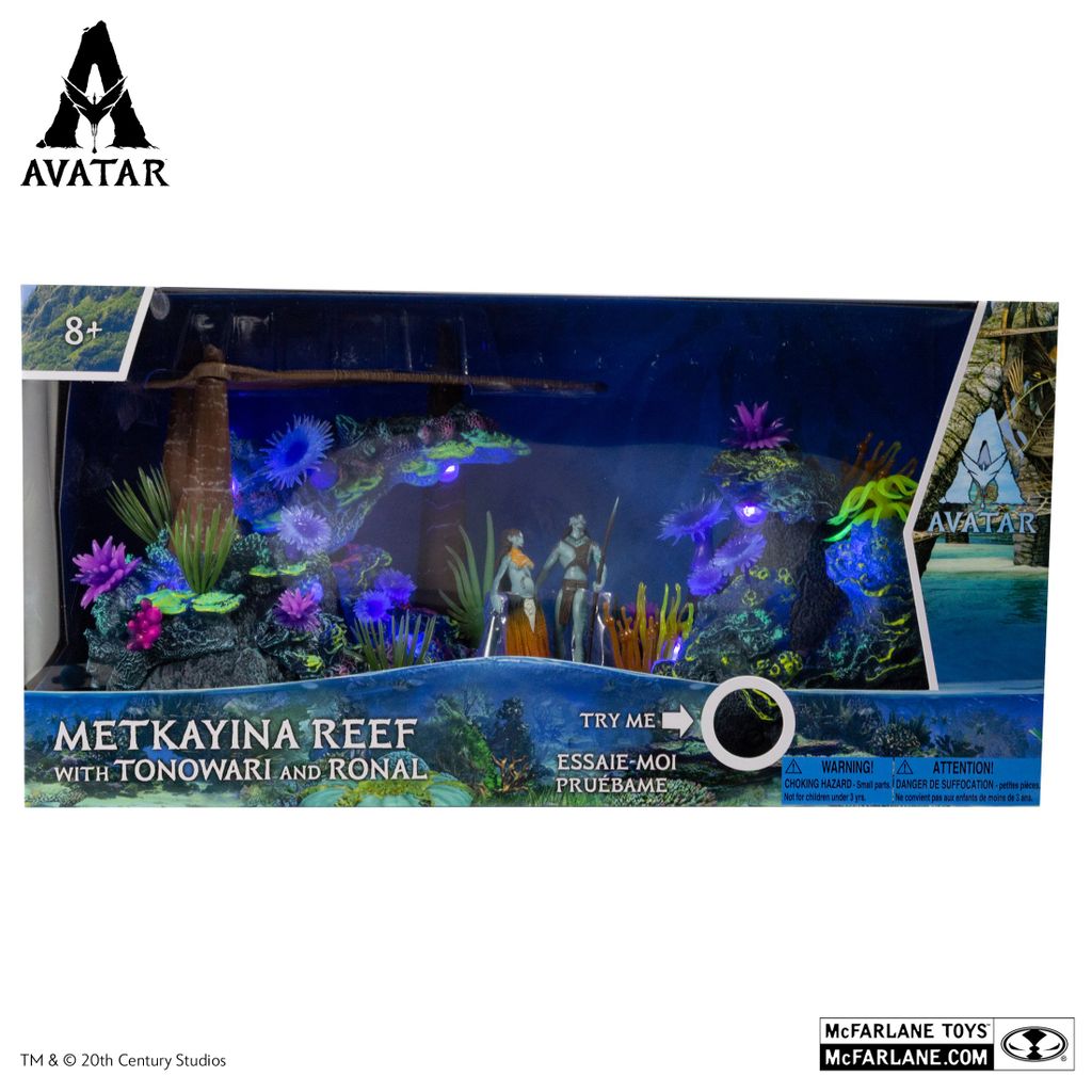 A toy playset of the Metkayina Reef from Avatar, featuring figures of Tonowari and Ronal, displayed in its retail packaging.