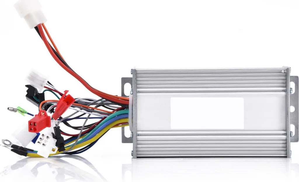 Contrôleur de Vélo Électrique 36V/48V en Alliage d'Aluminium Rainuré