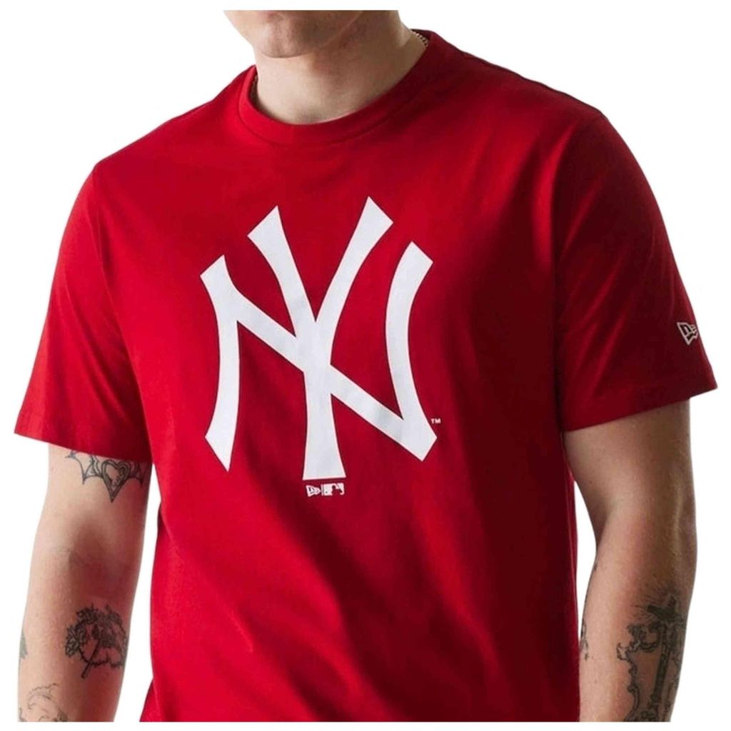 New York Yankees T-Shirt NY Logo New Era, Offizieller Fanartikel, Rotes T-Shirt mit großem NY-Logo und Regular Fit, 100% Baumwolle