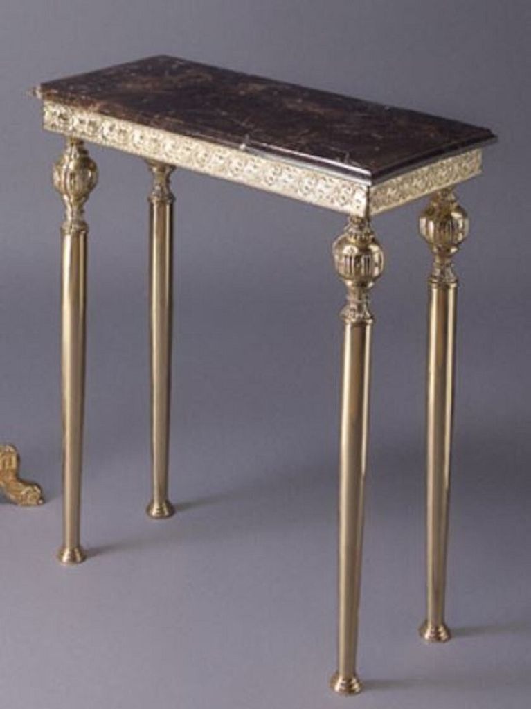 Casa Padrino Luxus Barock Konsole Gold / Schwarz 64 x 31 x H. 80 cm - Edler Messing Konsolentisch mit Marmorplatte - Barock Möbel