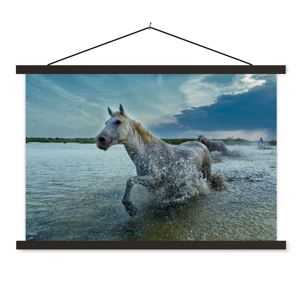 MuchoWow Textilposter Pferd - Wasser - Tropfen 120x80 cm mit schwarzem Rahmen - Wanddeko