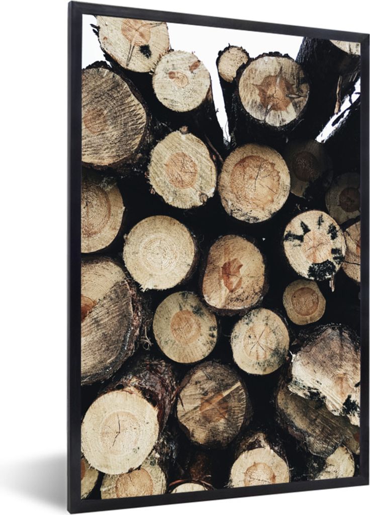 MuchoWow Gerahmtes Poster Holz - Winter - Kamin - Kofferraum 20x30 cm - Poster mit Schwarzem Bilderrahmen Wandposter Rahmen Foto Bilder - Drucken...