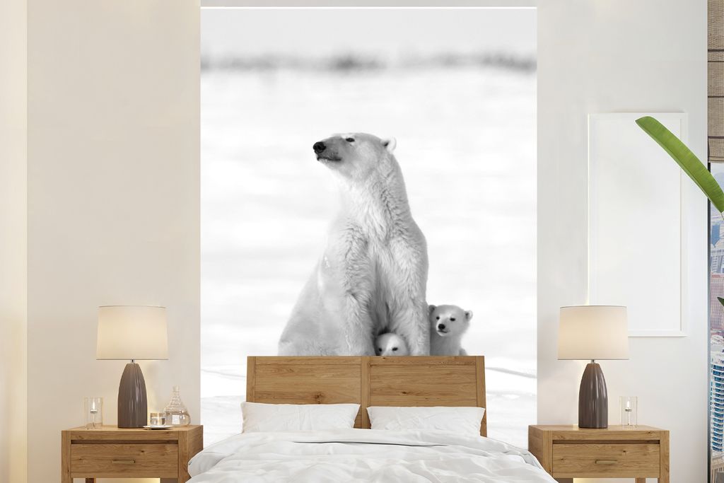 MuchoWow Fototapete für Wohnzimmer oder Schlafzimmer Wandtapete Vinyl Motivtapete Eisbär mit Junge im Schnee - schwarz und weiß - 170x260 cm -...