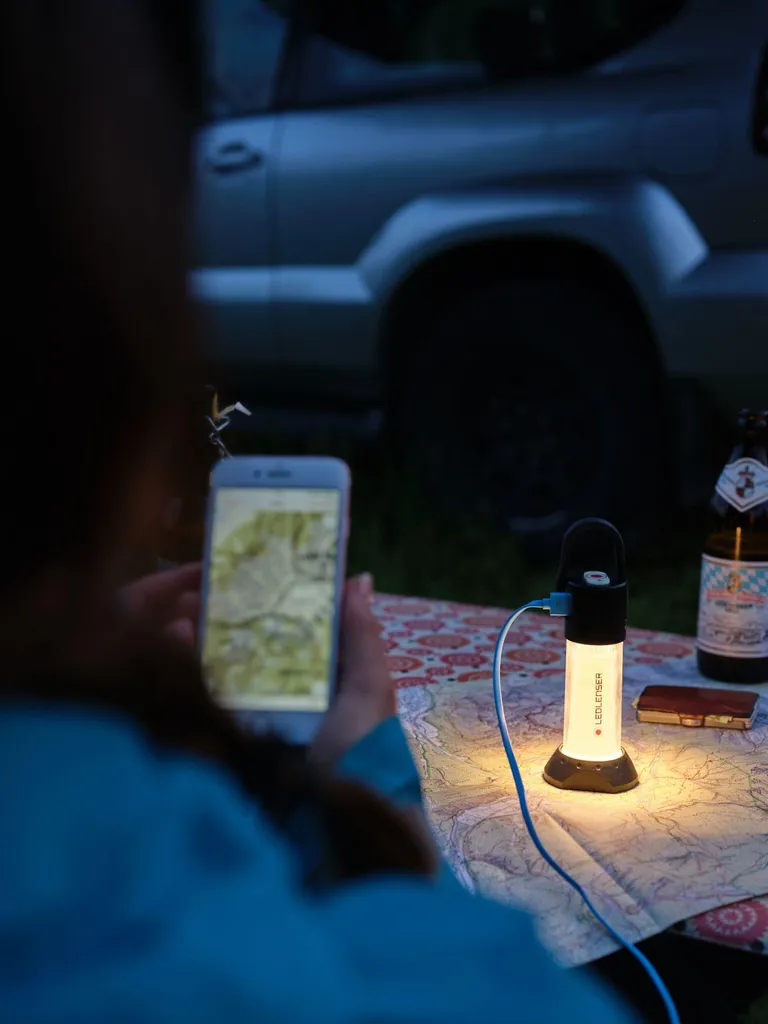 Lampe de camping LED Lenser ML6 Warm Light avec éclairage 360 degrés