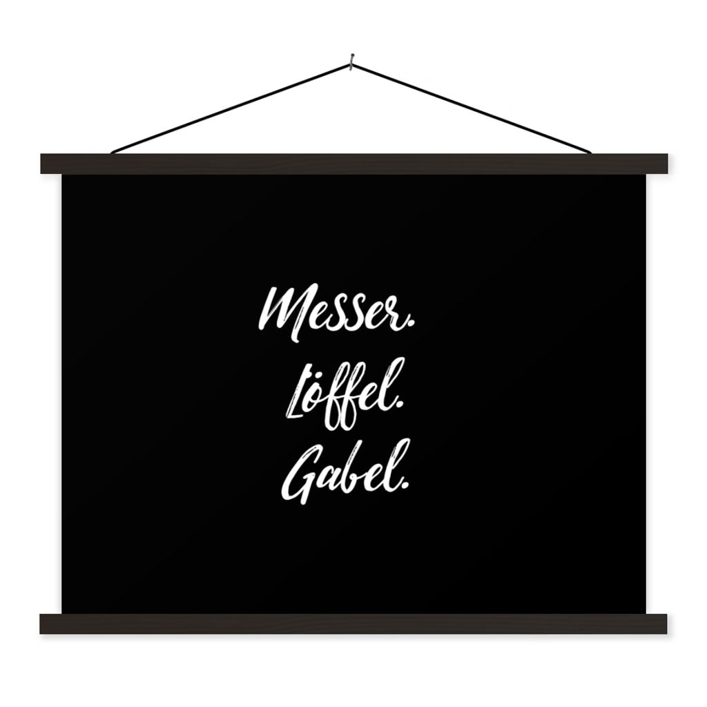MuchoWow Textilposter Zitate - Kochen - Sprichwörter - Messer. Löffel. Gabel - Besteck 40x30 cm mit schwarzem Rahmen - Dekorationen