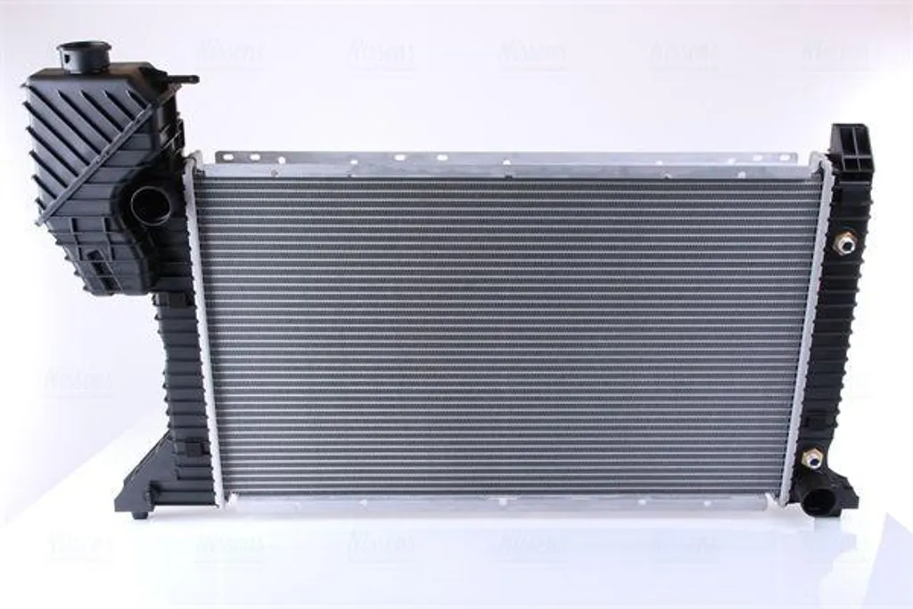 Radiateur Moteur pour Sprinter : Remplacement Fiable NISSENS 62686A