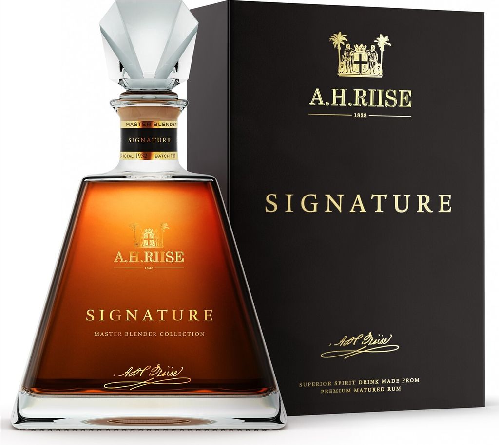 A.H. Riise Signature + Box 700ml 43,9% Vol. Produktbild 