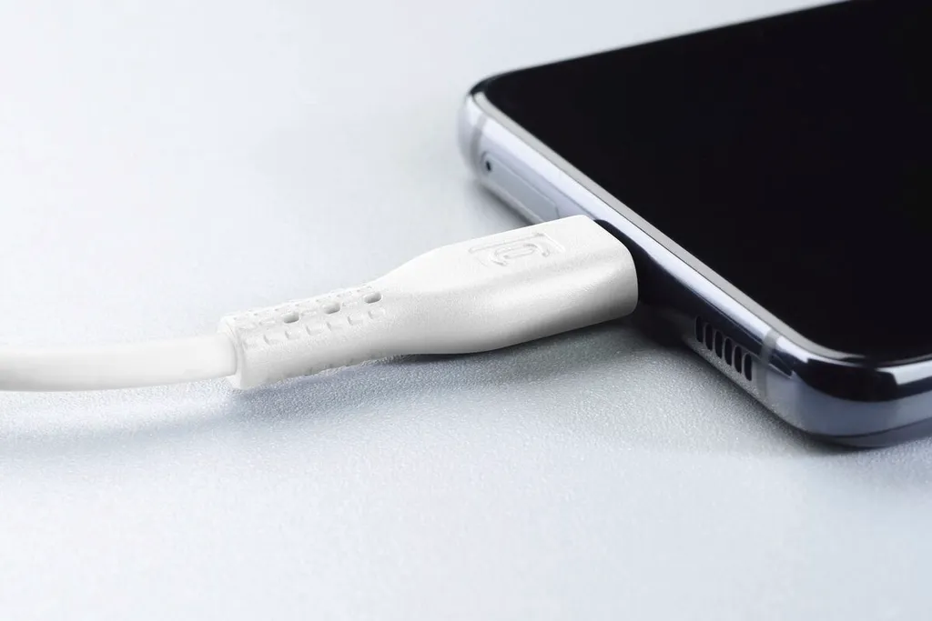 Câble de charge rapide USB-C vers Lightning Cellularline 60cm MFi Blanc - 3