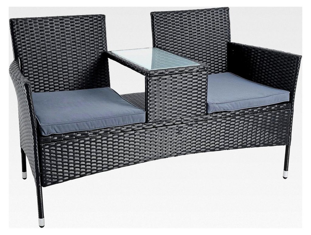 Sitzgruppe aus Polyrattan für den Garten